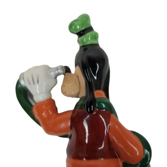 Disney Goofy with Water Hose Porcelain Ceramic Figurine - Picture 9 of 11